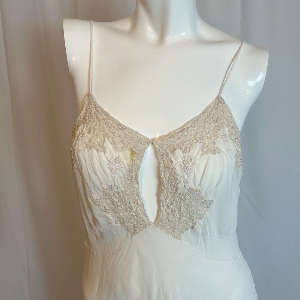 1960s-1970s Cream Slip Dress Keyhole Neckline Lace Detailing - Picture 8 of 8